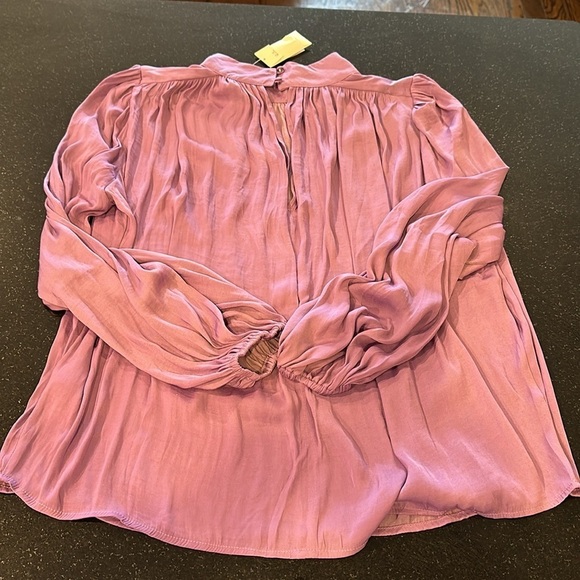 BANANA REPUBLIC FACTORY NWT Purple high neck blouse with button detail size M - Picture 8 of 10